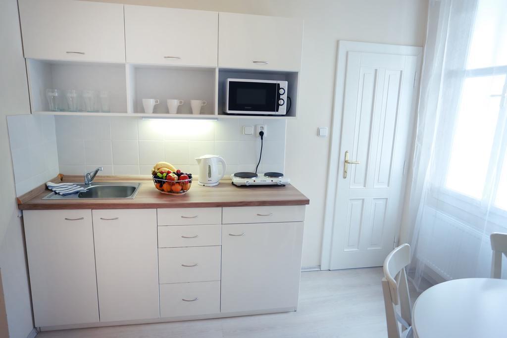 פראג Apartments Pushkin מראה חיצוני תמונה