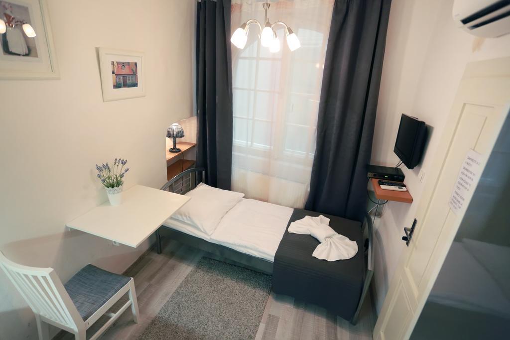 פראג Apartments Pushkin חדר תמונה