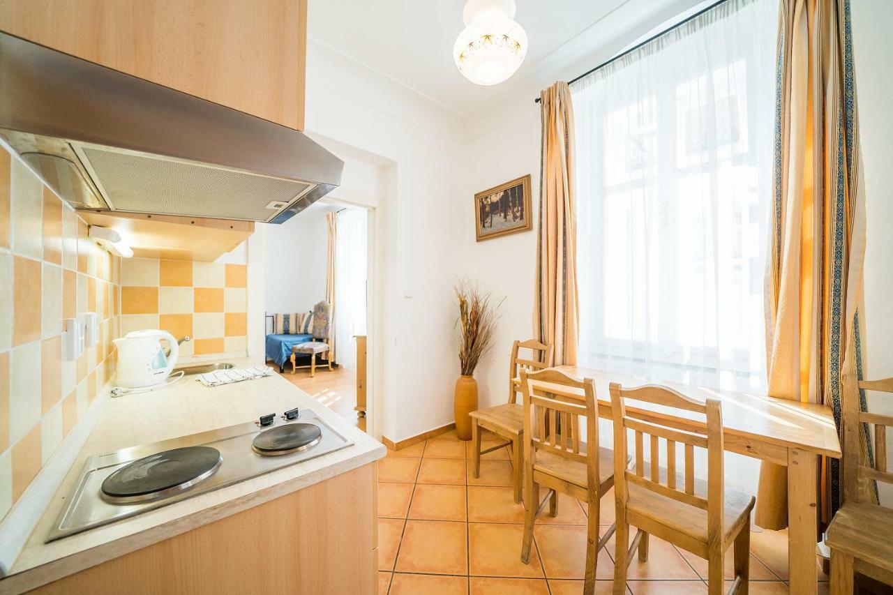 פראג Apartments Pushkin מראה חיצוני תמונה